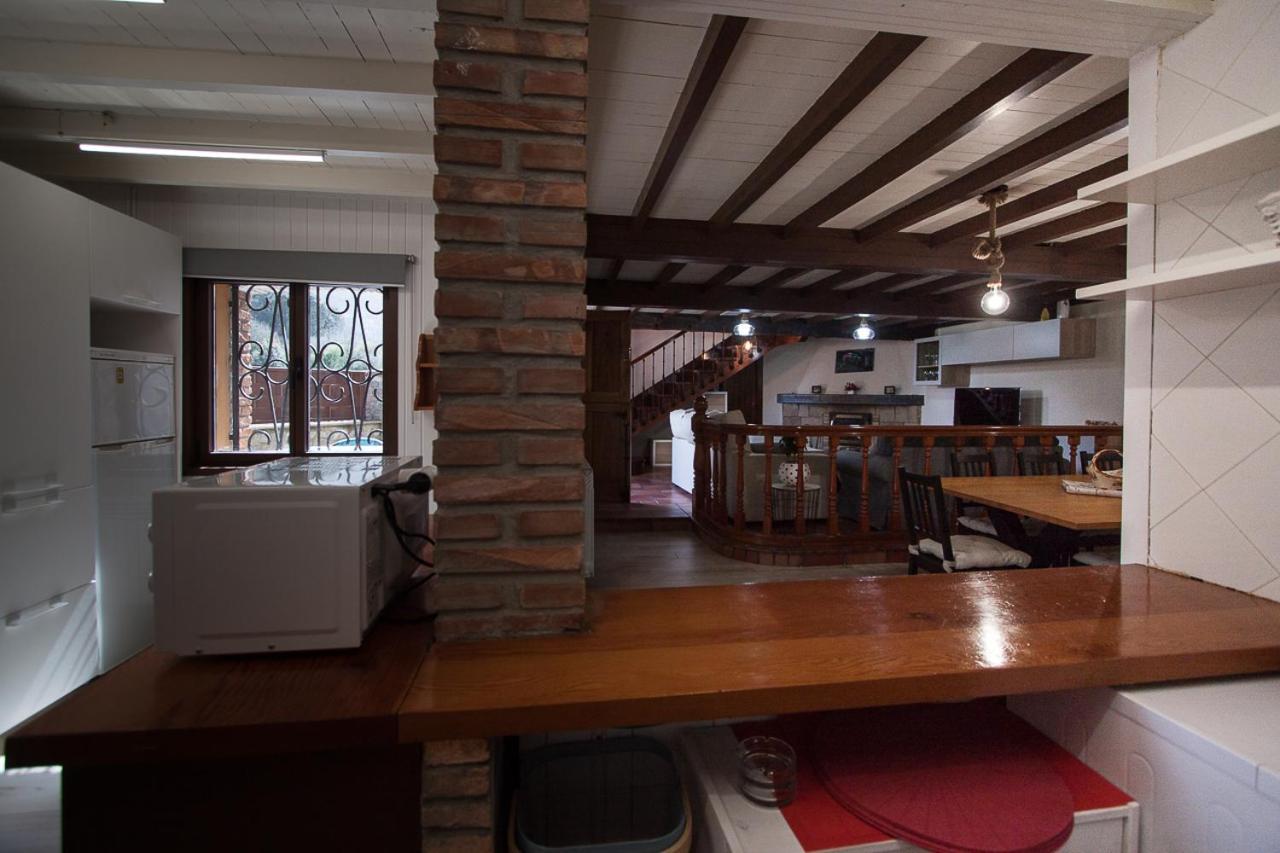 Santa Barbora, casa a 3 km de la playa Villa Llanes Bagian luar foto